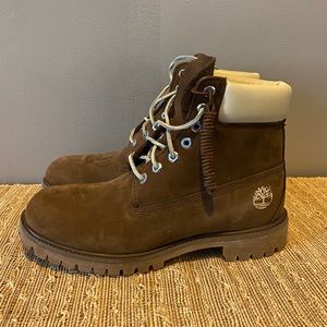 Timberland 6 inch Premium Boots size 10.5